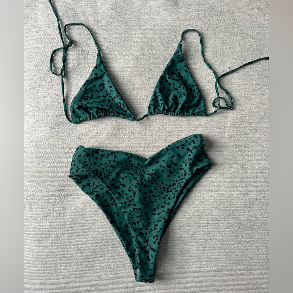 Skatie Bikini - Ella Top and Melly Bottom